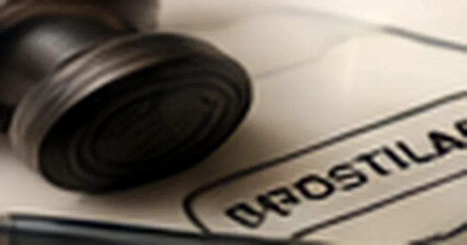 Imagem ilustrativa relacionada a Apostilar certificado do ensino médio para usar no exterior